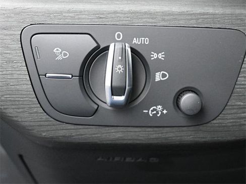 Used 2021 Audi A4 2.0T Premium Plus w/ Premium Plus Package image 16