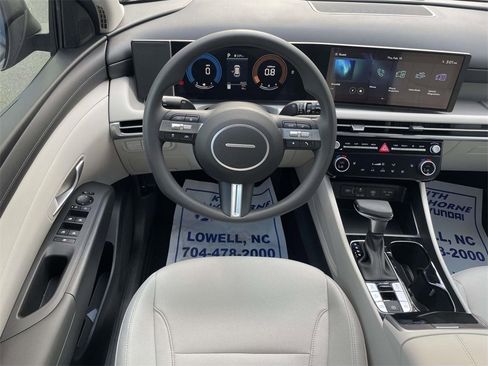 New 2026 Hyundai Tucson SEL image 12