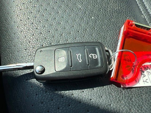 Used 2014 Volkswagen Jetta SE FWD image 31