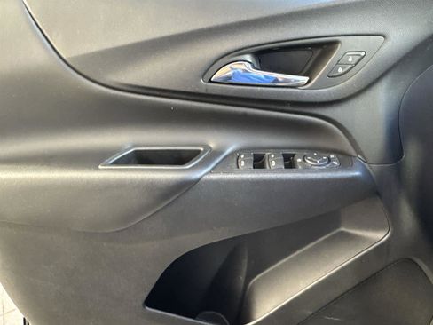 Used 2022 Chevrolet Equinox LT image 22