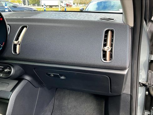 Used 2025 MINI Cooper Countryman S w/ Comfort Package Max image 20