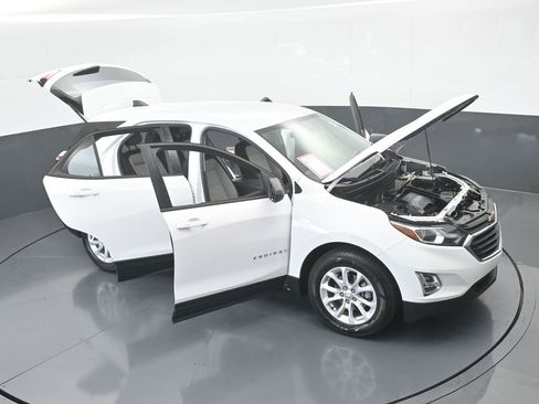 Used 2018 Chevrolet Equinox LS image 66