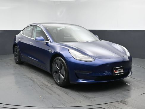 Used 2018 Tesla Model 3 Long Range AWD/4WD image 2