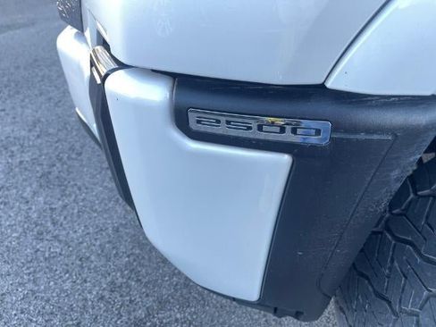 Used 2024 GMC Sierra 2500 Denali Ultimate image 5