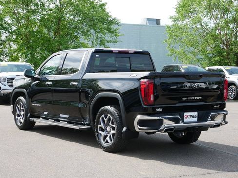 Used 2023 GMC Sierra 1500 SLT w/ SLT Premium Plus Package AWD/4WD image 8