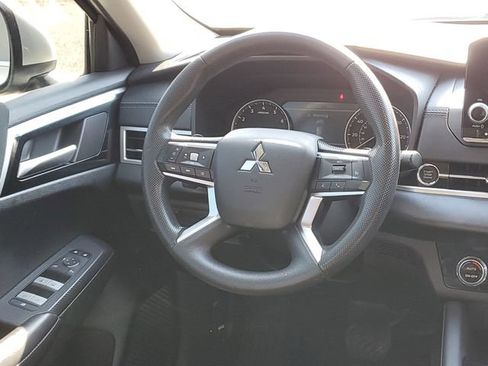 Used 2022 Mitsubishi Outlander ES AWD/4WD image 10