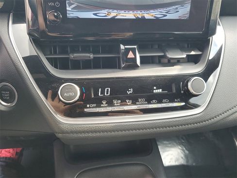Used 2023 Toyota Corolla SE image 27