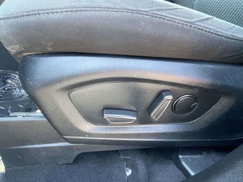 Used 2022 Ford Explorer XLT RWD image 22