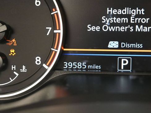 Used 2025 Nissan Altima 2.5 SV FWD image 36