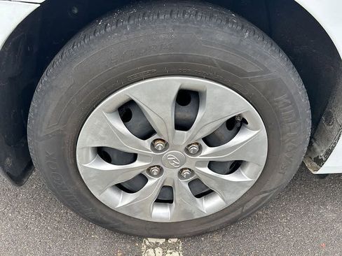 Used 2016 Hyundai Accent SE w/ Option Group 02 image 10