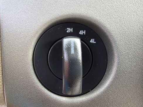 Used 2004 Ford F150 Lariat AWD/4WD image 37