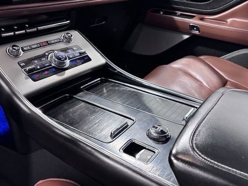 Used 2020 Lincoln Aviator Reserve w/ Equipment Group 201A image 14