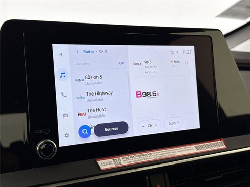 Certified 2025 Toyota Prius Plug-In Hybrid image 23