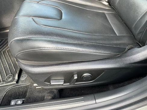 Used 2024 Hyundai Elantra Limited FWD image 12
