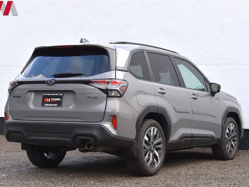 Used 2025 Subaru Forester Touring AWD/4WD image 5
