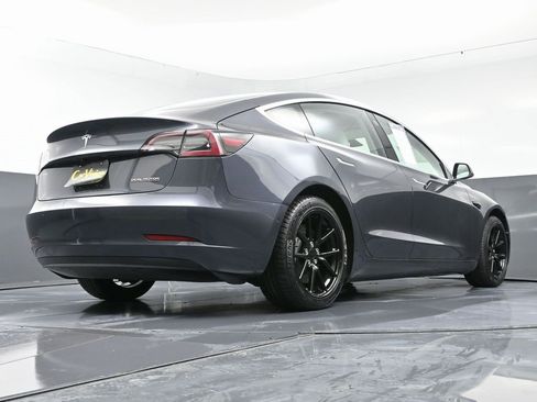 Used 2018 Tesla Model 3 Long Range image 56