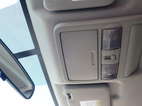 Used 2019 Nissan Frontier SV image 29