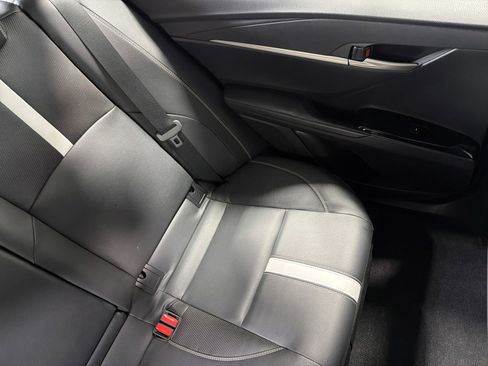 Used 2025 Toyota Camry SE image 14