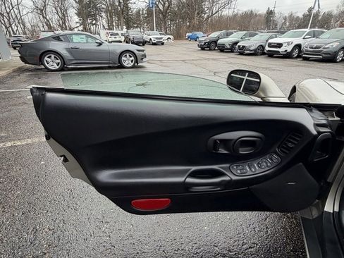Used 2002 Chevrolet Corvette Base w/ Preferred Equipment Group1 image 16