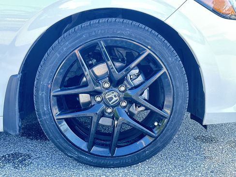 Used 2023 Honda Civic Sport image 11