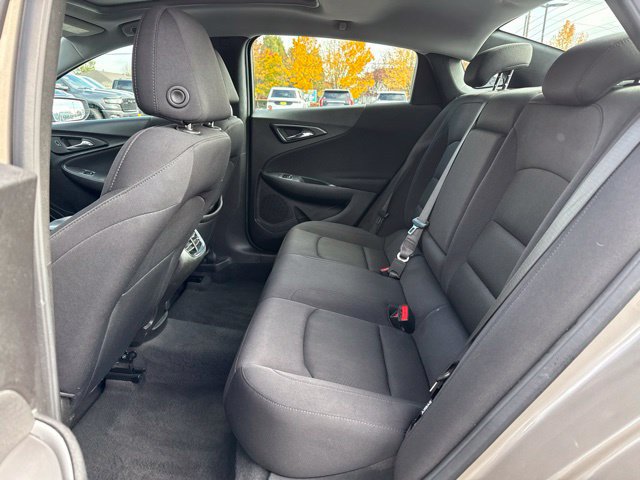 Used 2024 Chevrolet Malibu LT FWD image 16
