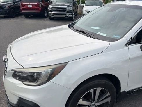 Used 2018 Subaru Outback 2.5i Limited AWD/4WD image 15