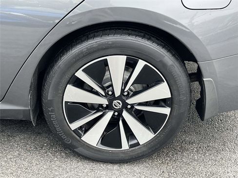 Certified 2021 Nissan Altima 2.5 SV image 10