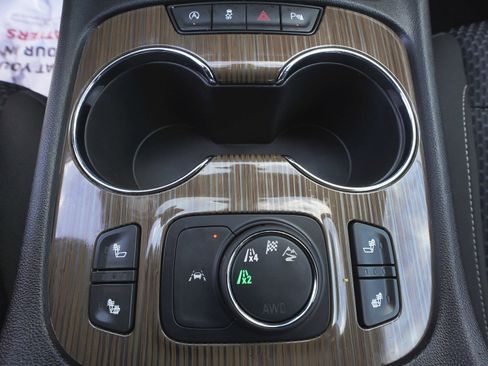 Used 2023 GMC Acadia SLE w/ Driver Convenience Package AWD/4WD image 25