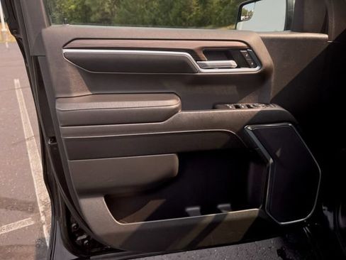 Used 2022 Chevrolet Silverado 1500 RST AWD/4WD image 22