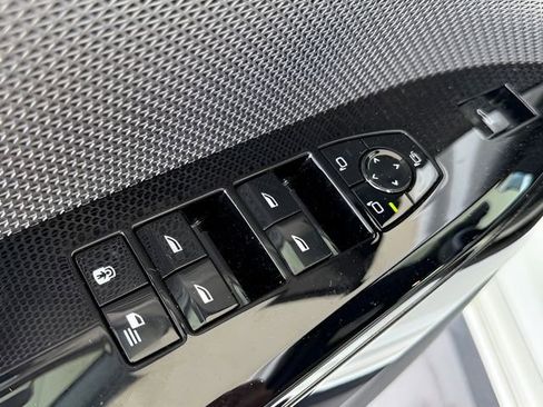 Certified 2024 BMW 740i image 16