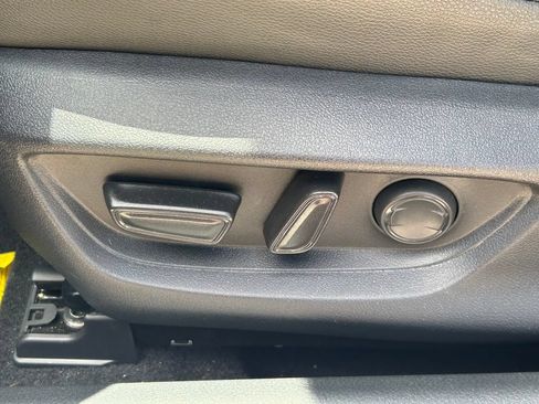 Used 2026 Toyota Camry SE w/ Convenience Package FWD image 22
