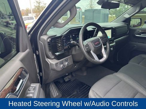 Used 2025 GMC Sierra 1500 SLE image 8
