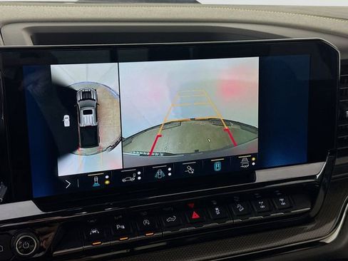 Used 2023 Chevrolet Silverado 1500 ZR2 w/ Technology Package image 15