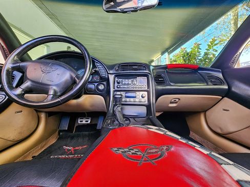 Used 1998 Chevrolet Corvette Convertible w/ Memory Pkg image 22