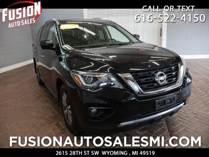 Used 2017 Nissan Pathfinder Platinum