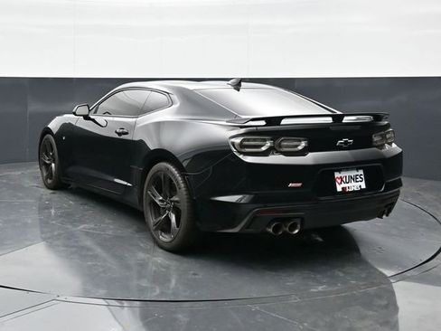 Used 2021 Chevrolet Camaro SS RWD image 5