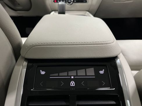 Used 2024 Volvo S60 B5 Ultimate w/ Climate Package image 31