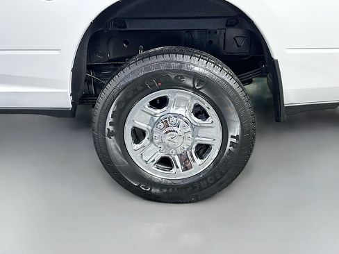 New 2026 RAM 3500 Tradesman AWD/4WD image 17
