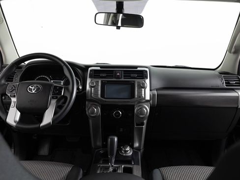 Used 2019 Toyota 4Runner SR5 AWD/4WD image 32