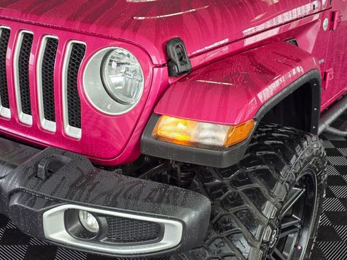 Used 2022 Jeep Wrangler Unlimited Sahara image 10