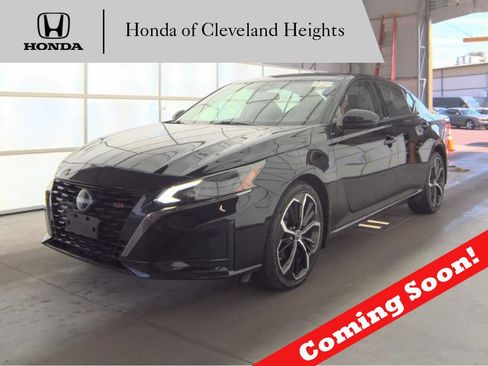 Used 2023 Nissan Altima 2.5 SR AWD/4WD image 1