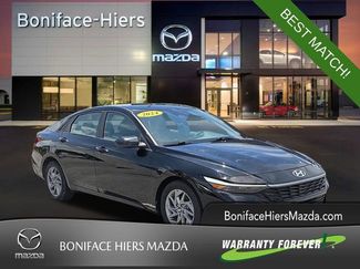 Used 2024 Hyundai Elantra SEL FWD video 1