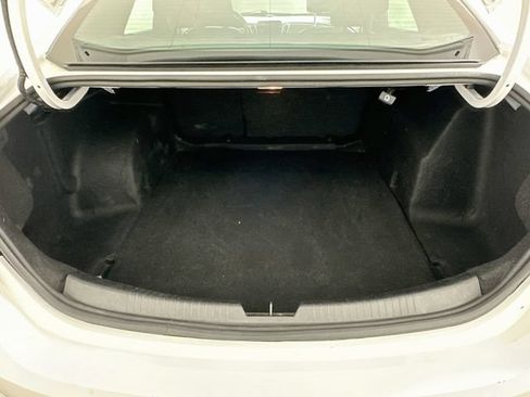 Used 2024 Chevrolet Malibu LT FWD image 24