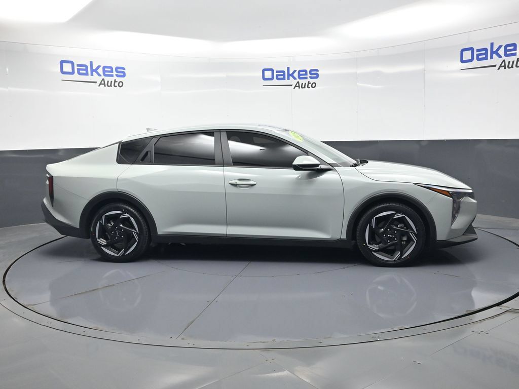 Certified 2025 Kia K4 EX FWD image 8