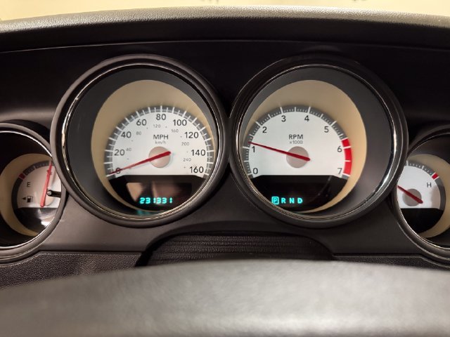 Used 2010 Dodge Challenger R/T RWD image 11