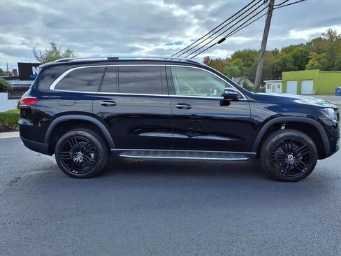 Used 2022 Mercedes-Benz GLS 450 4MATIC image 2