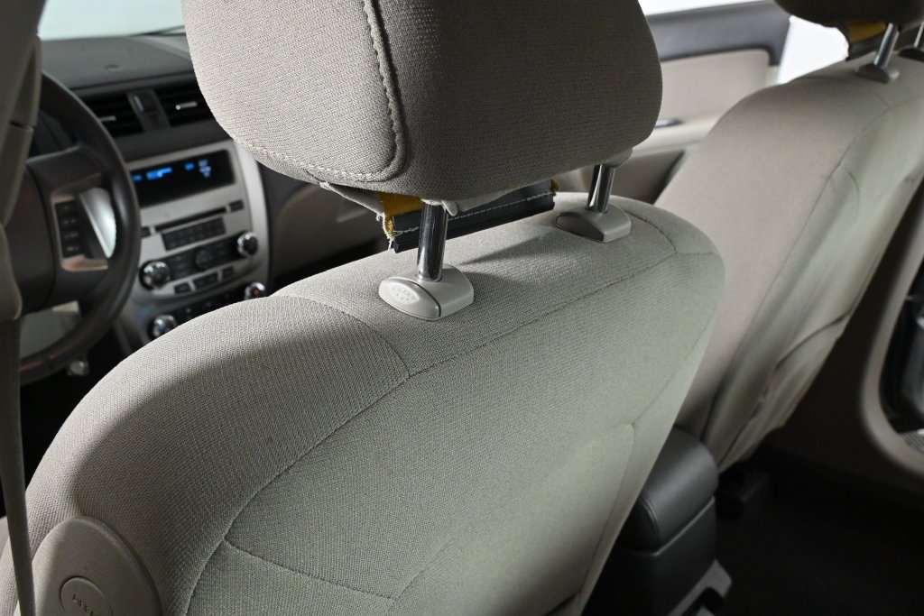 Used 2010 Ford Fusion Hybrid FWD image 26