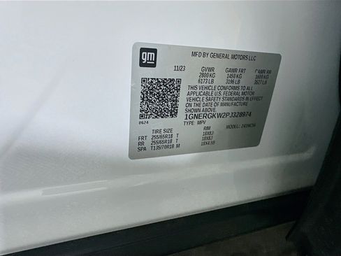 Used 2023 Chevrolet Traverse LT image 12