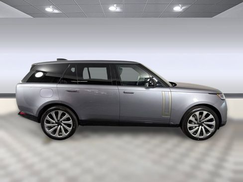 New 2026 Land Rover Range Rover Long Wheelbase SE AWD/4WD image 7