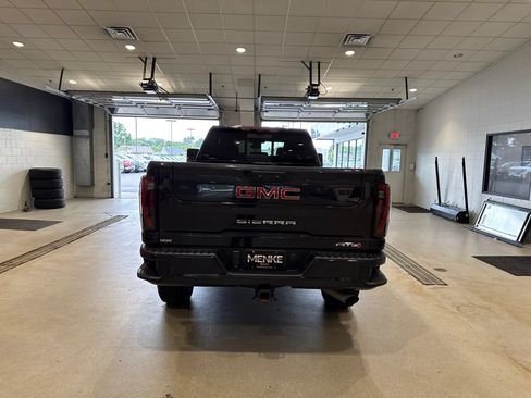 Used 2024 GMC Sierra 3500 AT4 w/ AT4 Premium Plus Package AWD/4WD image 6